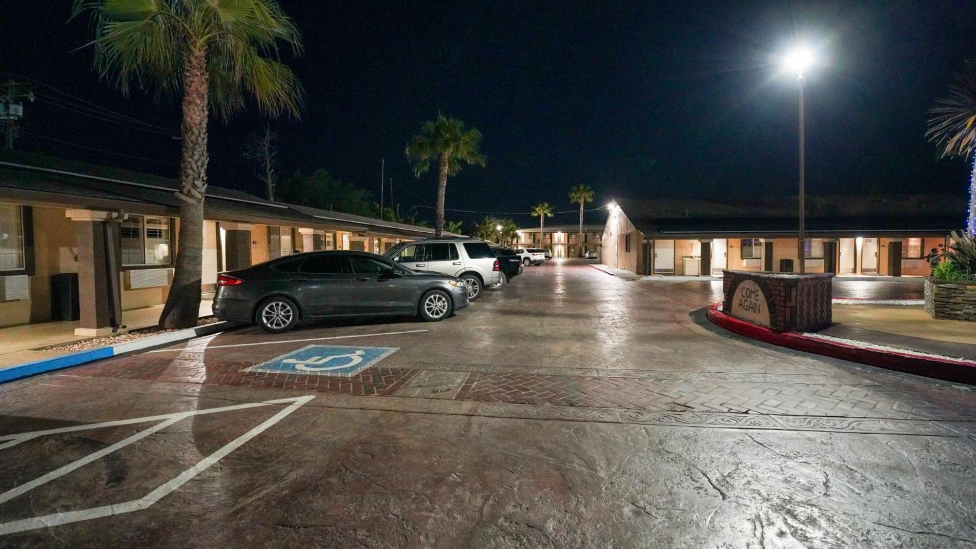 Americas Best Value Inn, Antioch Bagian luar foto