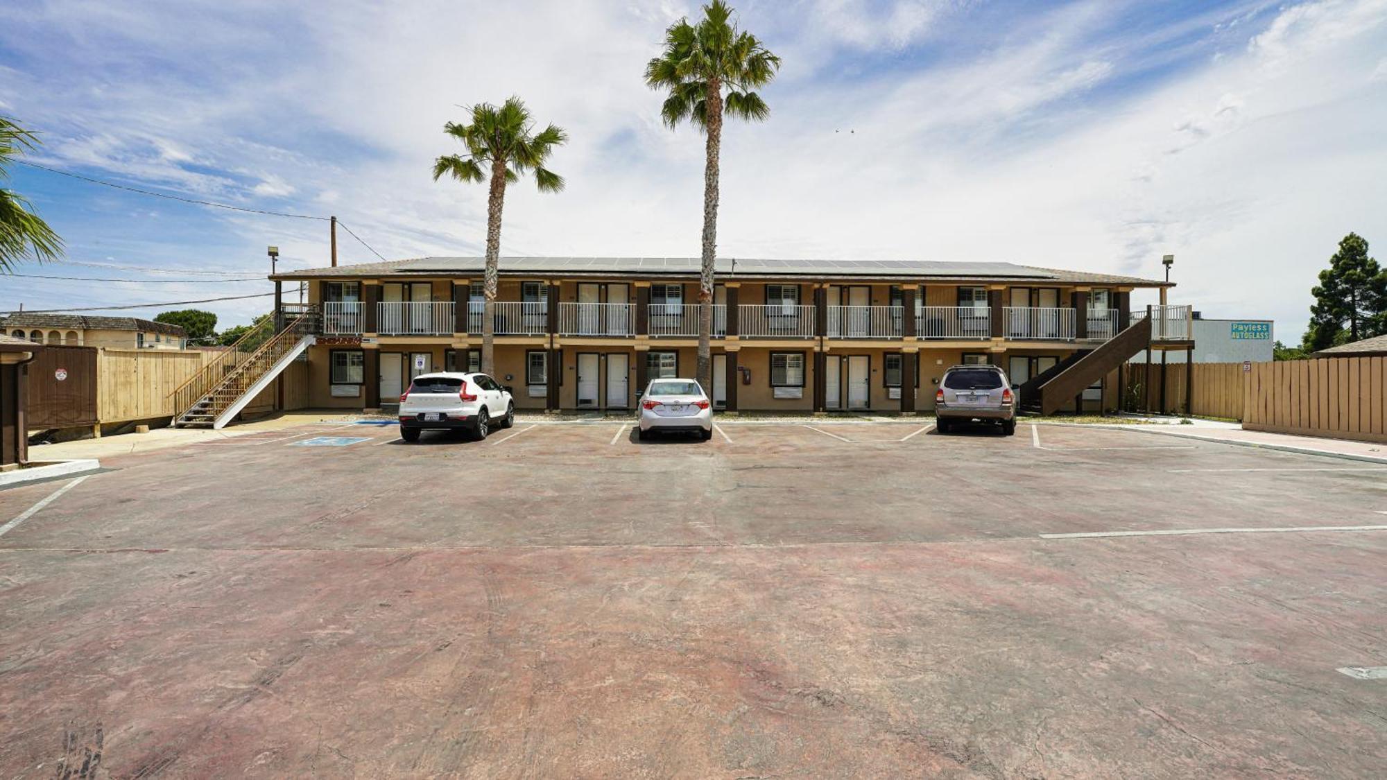Americas Best Value Inn, Antioch Bagian luar foto