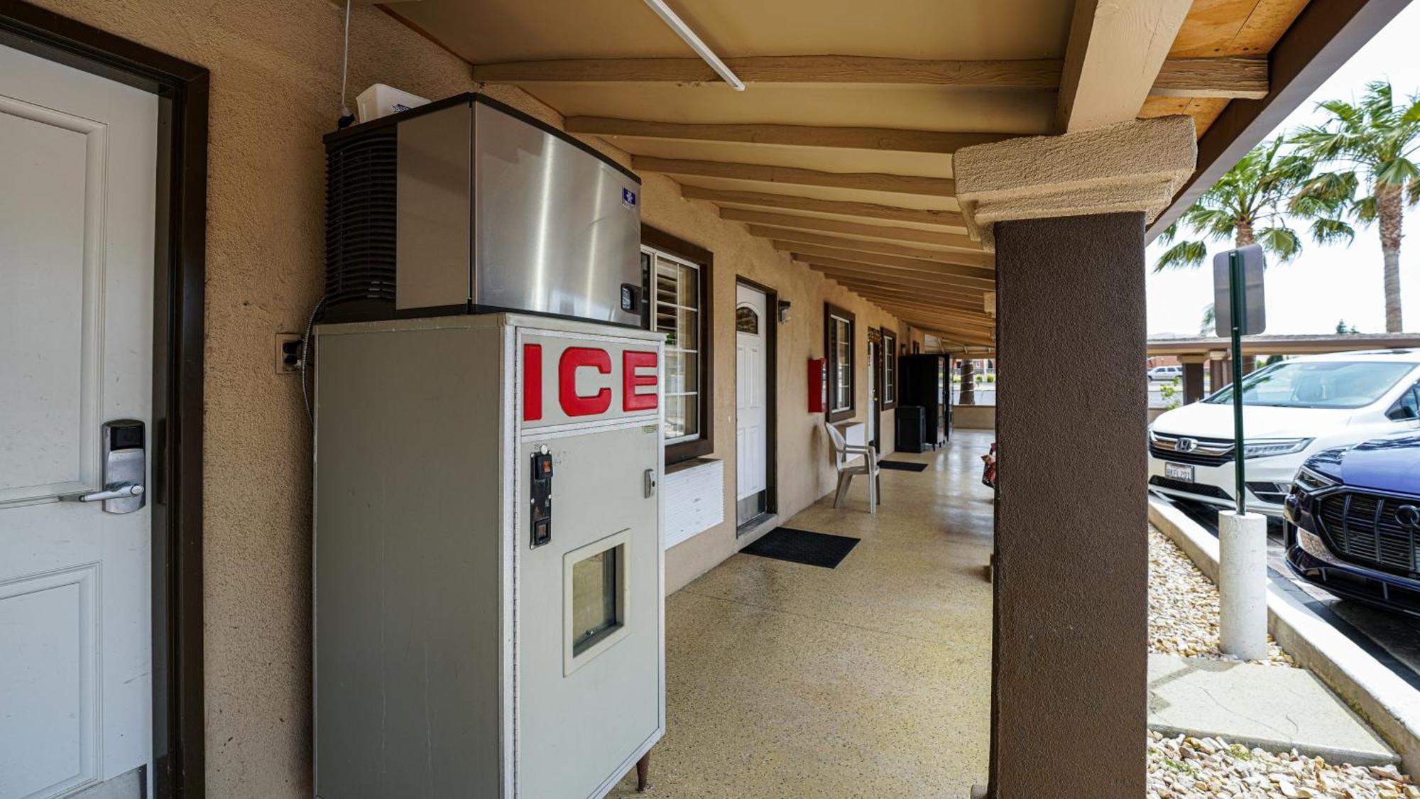 Americas Best Value Inn, Antioch Bagian luar foto