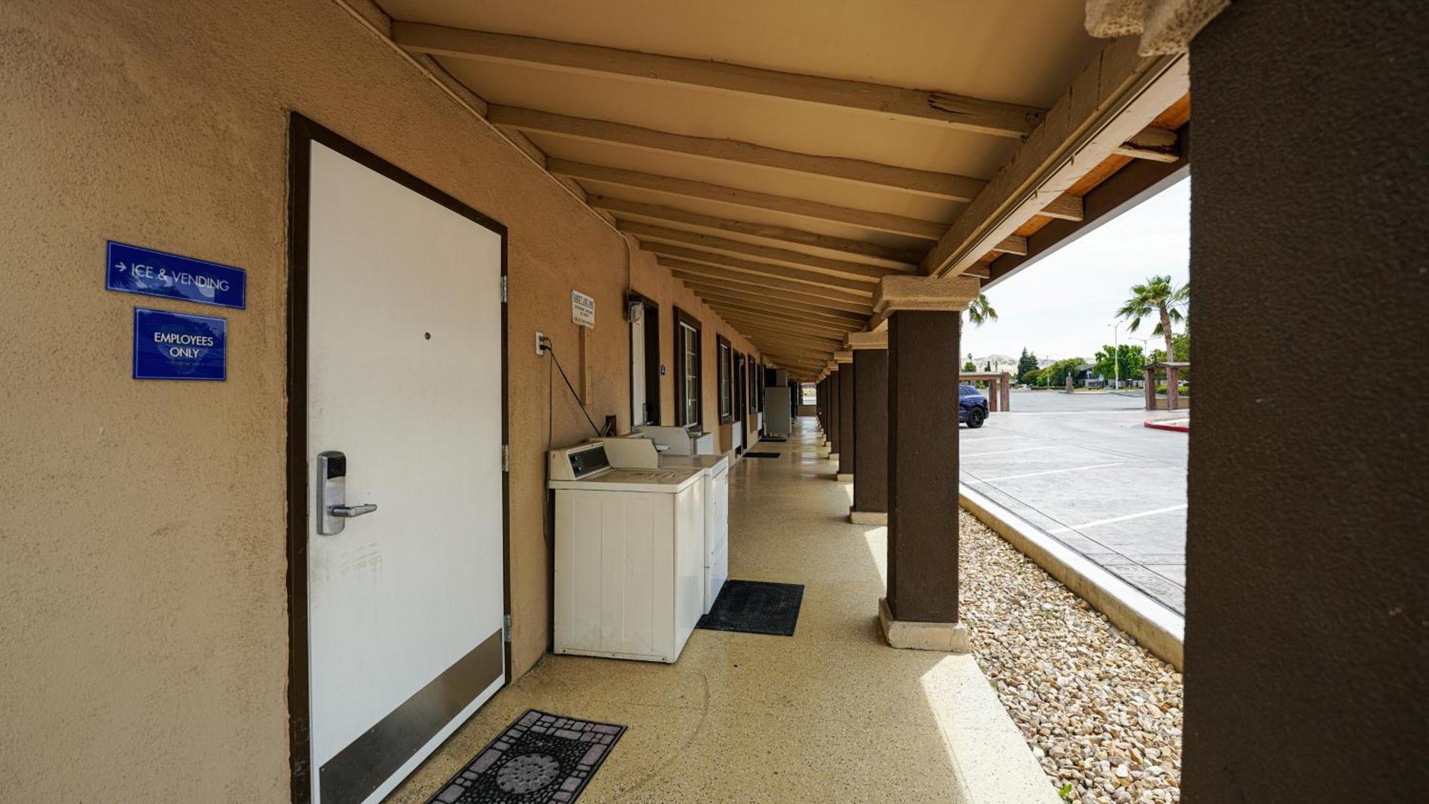 Americas Best Value Inn, Antioch Bagian luar foto